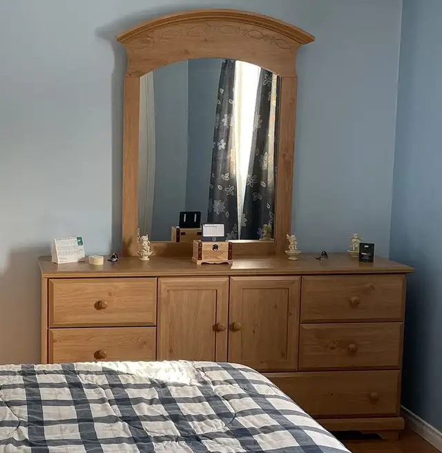 Set de Chambre Complet – Lit Queen 60 po + Commode + Chevets in Beds & Mattresses in Saint-Hyacinthe - Image 3