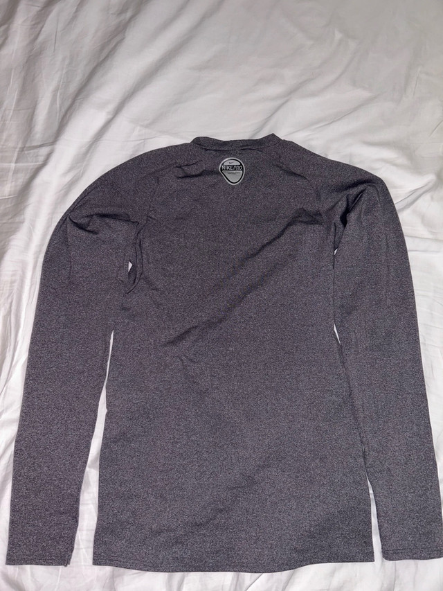 Chandail Nike Drifit sport d’hiver in Men's in Longueuil / South Shore - Image 2