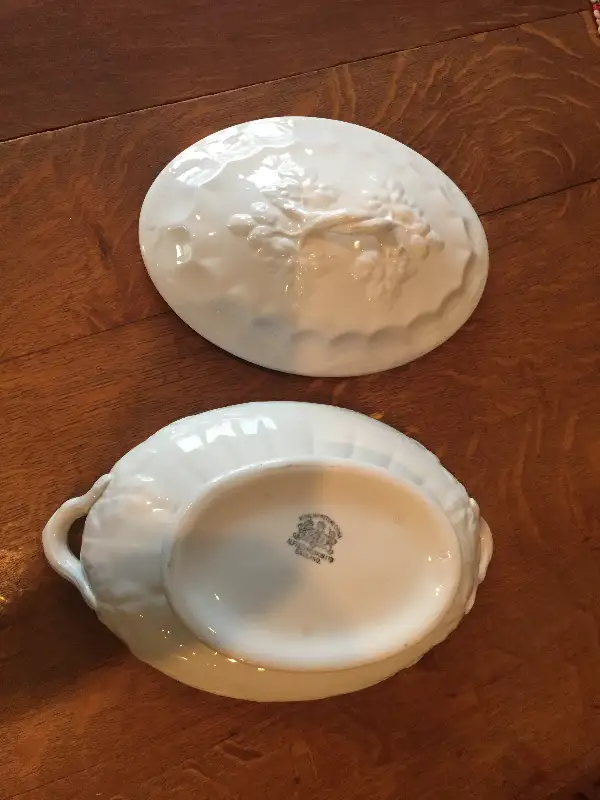 Vintage porcelain tureen63234577649539121