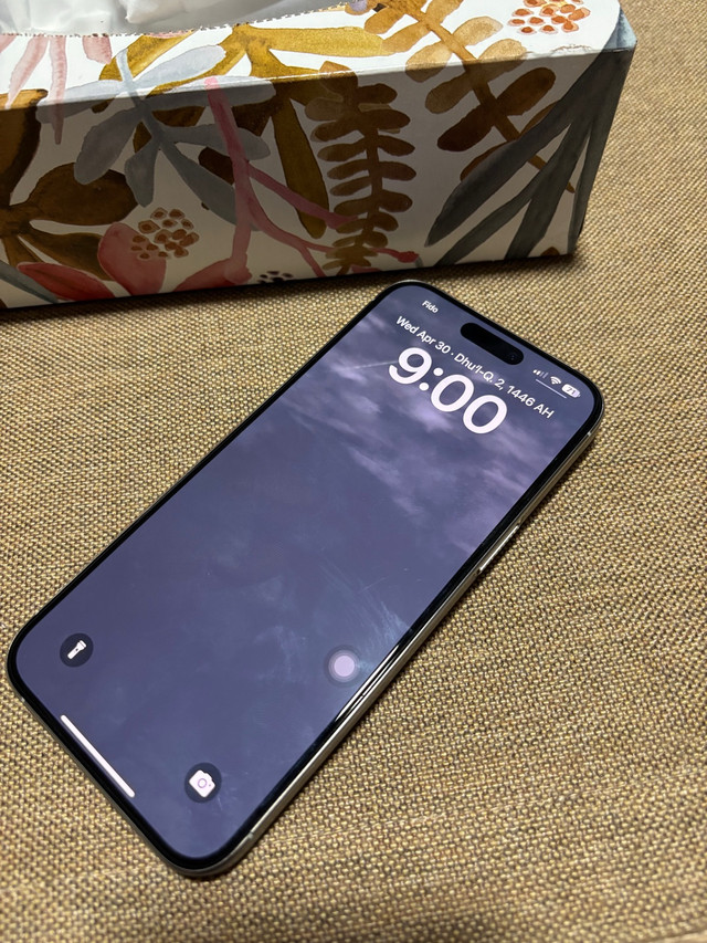 iPhone 15 Pro Max | White Titanium | 256 GB in Cell Phones in Mississauga / Peel Region - Image 2