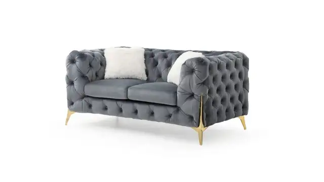 Velvet Chesterfield Sofa Set in Couches & Futons in Markham / York Region - Image 5