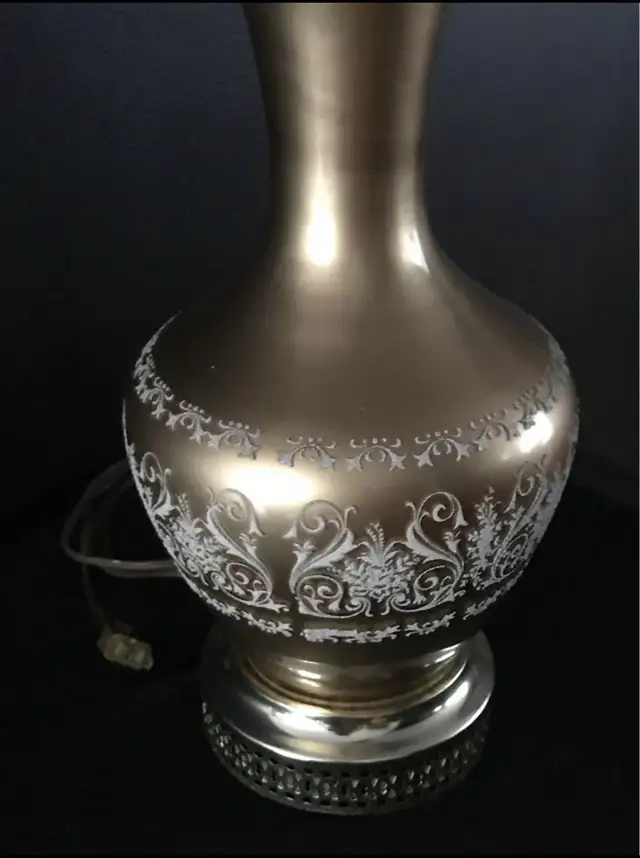 Lampe de table vintage in Indoor Lighting & Fans in Longueuil / South Shore - Image 4