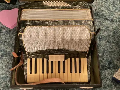 piano accordion , View more