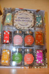 Special Popcorns in a Gift Box with Special Seasoning