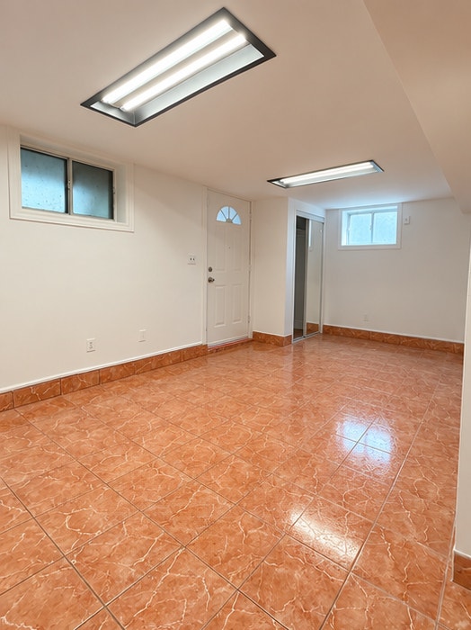 3 Bed 1 Bath Apartment 5