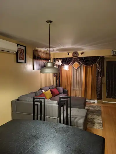 Condo à Louer: Un beau 6 et demi dans un condominum de 6 appartements situé dans secteur paisible di...