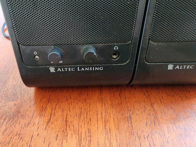 ALTEC LANSING VS2220 SPEAKERS2 PC MUSIC & GAMING SPEAKER in Speakers, Headsets & Mics in Moncton - Image 3