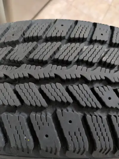 *** S O L D ! *** Great buy! Barely used WEATHERMAXX Arctic Winter Tires Size: 195/65/R15 91T Used f...