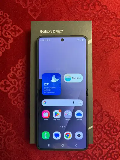 Samsung Galaxy Z Flip 7 256gb, View more