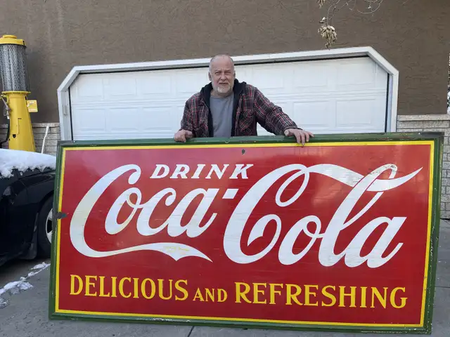 IH Cub Cadet dealership farm sign in Arts & Collectibles in Saskatoon - Image 4