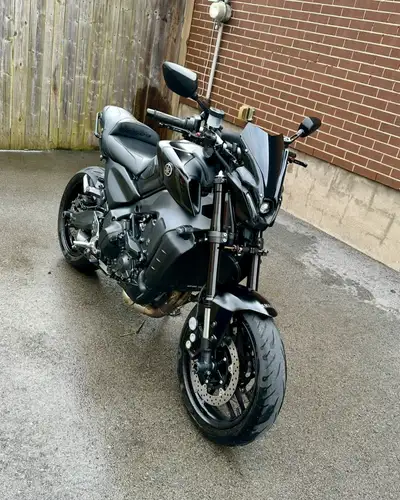 2022 MT09 Up and down quickshifter 4 power modes Lots of extras including complete exhaust system (m...