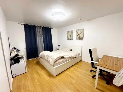 Private Room for Rent – Available August 1 Female only Looking for a full-time student or working pr...