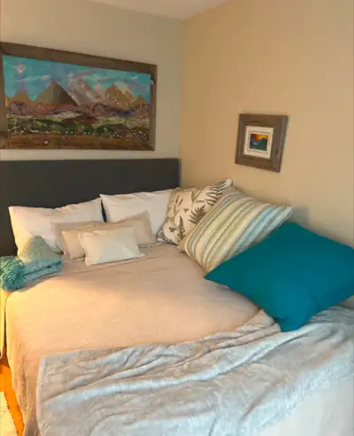 Furnished Bedroom for Rent in Alta Vista Area $1,300/month | Flexible Move-in Date Furnished bedroom...