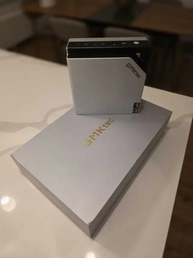 GMKtec EVO-X2 AI Max+ 395 | 128 GB RAM | 4 TB SSD | Wi-Fi 7 in Desktop Computers in City of Montréal - Image 2