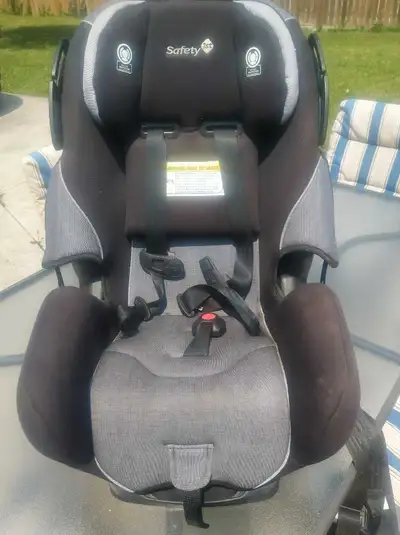 First choice car seat holds up to 40 lb