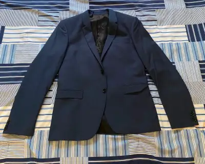 Habit complet pour homme taille 42, View more