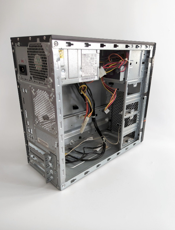 Lenovo Mid Size PC Computer Desktop Case w/PSU DVD/CD-ROM in System Components in City of Toronto - Image 4
