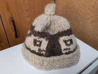 ADULT COWICHAN KNITTED TOQUE 