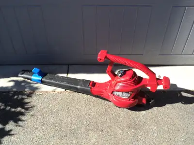 Toro Leaf Blower ~ RUNS GREAT! Calls only 519-250-5890, View more