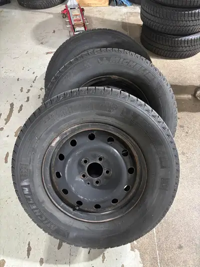 16”rims(5x114)+235/70/R16 Michelin snows–RAV4/CRV/Rogue/Outlander/Tribute/Escape/SantaFe Set of Four...