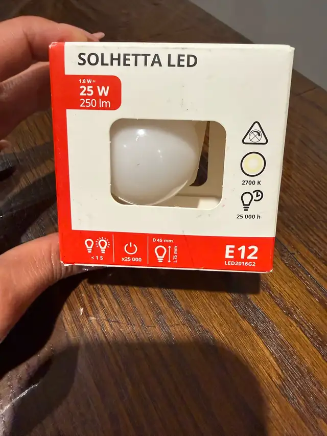 IKEA SVALLLET Desk Lamp in Indoor Lighting & Fans in City of Toronto - Image 8