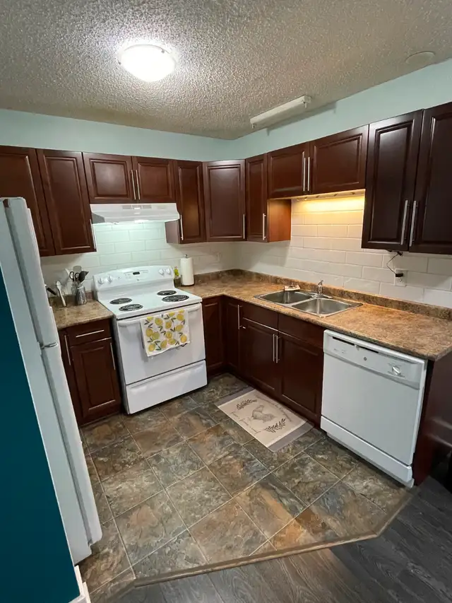 Furnished one-bedroom condo in City Park - includes utilities in Long Term Rentals in Saskatoon - Image 6