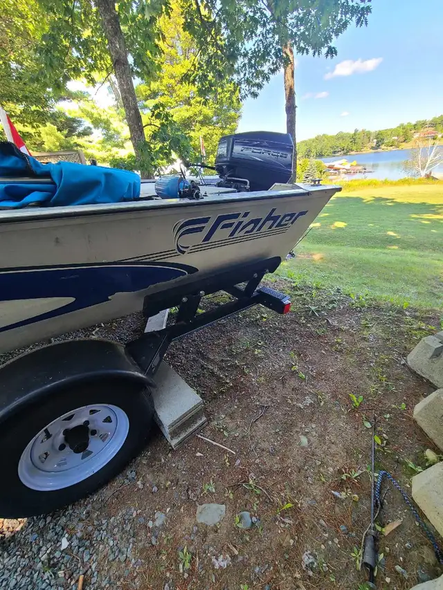 17ft Fisher Dominator, boat,motor and trailer. in Powerboats & Motorboats in Sudbury - Image 8