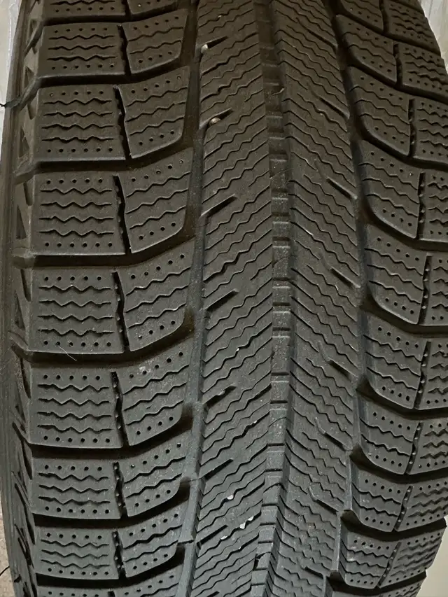 4 winter tires 17” with rims in Cars & Trucks in Ottawa - Image 2