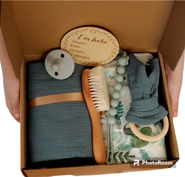 Gift Set for Newborn, Muslin Swaddle Blankets/ Coffret cadeau dans Jouets et jeux  à Ville de Montréal - Image 4