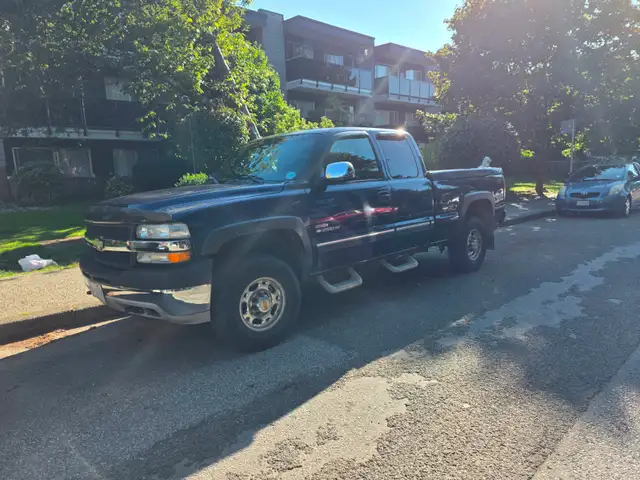 2002 Chevrolet Silverado Extended Cab Standard Box Duramax 4x4