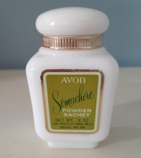 Vintage Avon Somewhere glass Powder Sachet with powder
