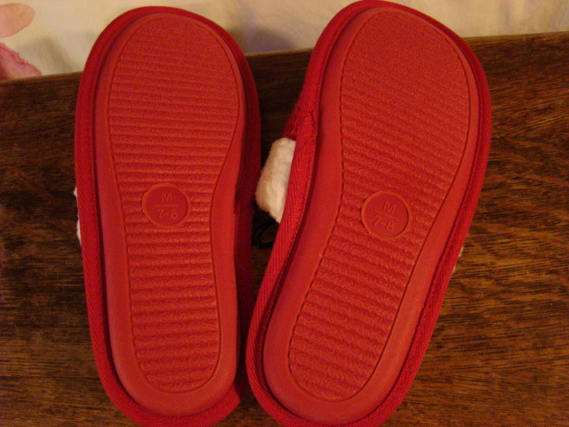 New Dear Santa I Can Explain Slippers in Women's - Shoes in Campbell River - Image 2