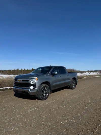 Silverado 1500 LT 5.3 L gas 4X4 Short Box Crew Cab
