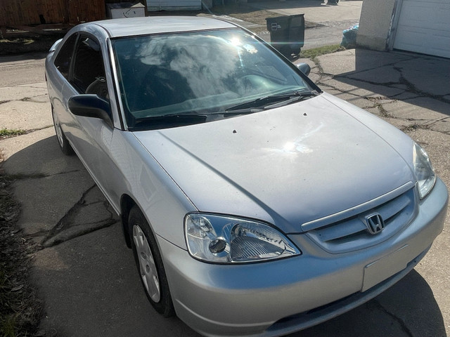 02honda civic coupe in Cars & Trucks in Edmonton - Image 2