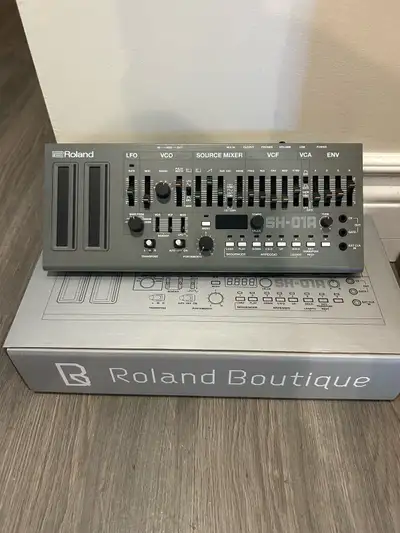 Roland SH-01A Boutique desktop Synthesizer, View more