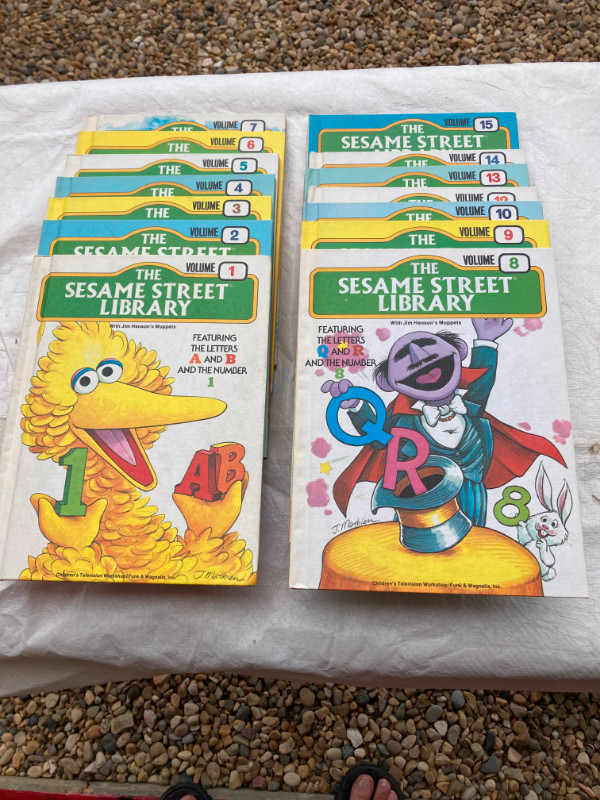 Sesame Street Library in Children & Young Adult in Red Deer - Image 2