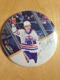 Vintage Wayne GRETZKY 99 Edmonton OILERS NHL Hockey 3" Pinback