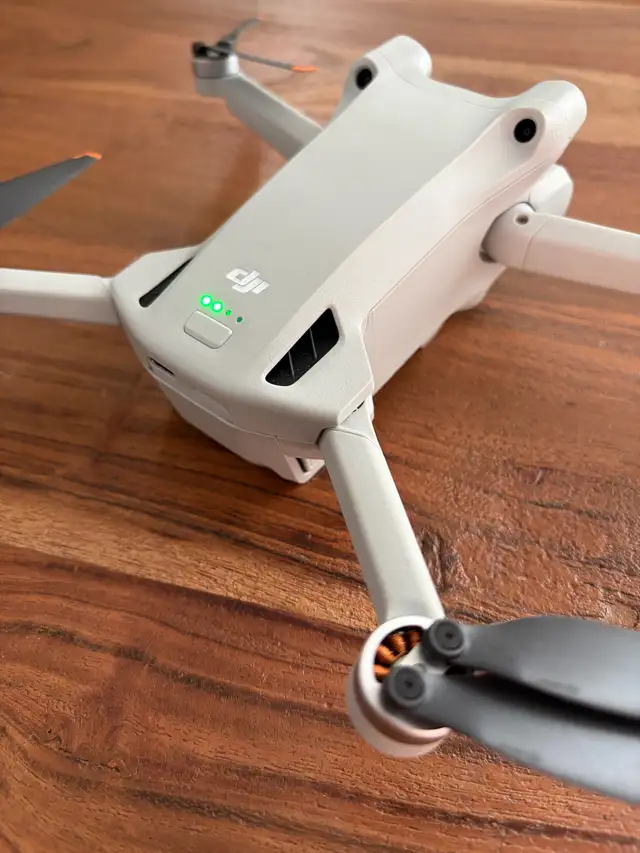 DJI Mini 3 Pro + DJI RC64667460766849122