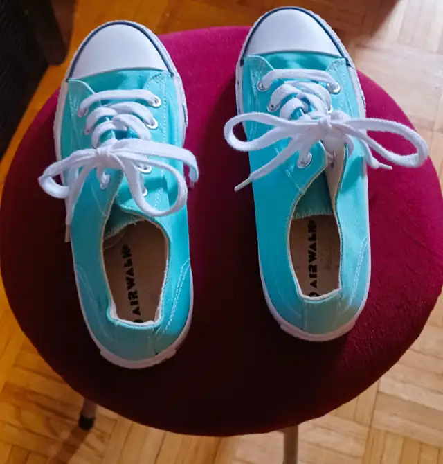 Tiffany Blue Running Shoes- Ardene Air Walk in Women's - Shoes in City of Toronto - Image 4