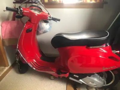 2021 Vespa Sport, Perfect condition, 5000 Kms , One owner , 150 cc, One hundred fifty cubic centimet...