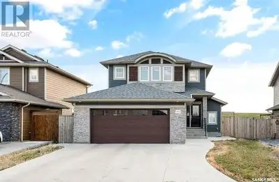 Beautiful 3 beds 2.5 bath house for rent in Rosewood area. Main and upper level of the house are ava...