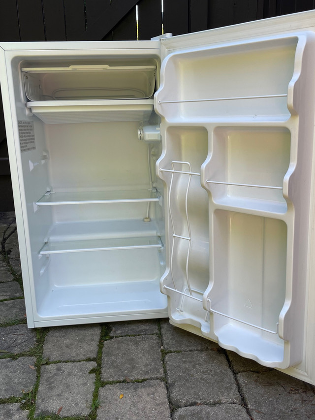 Compact Fridge 3.3cu ft. in Refrigerators in Hamilton - Image 3