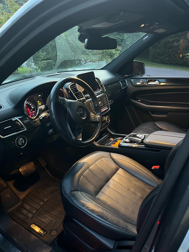 Mercedes-Benz GLS450 — photo 2