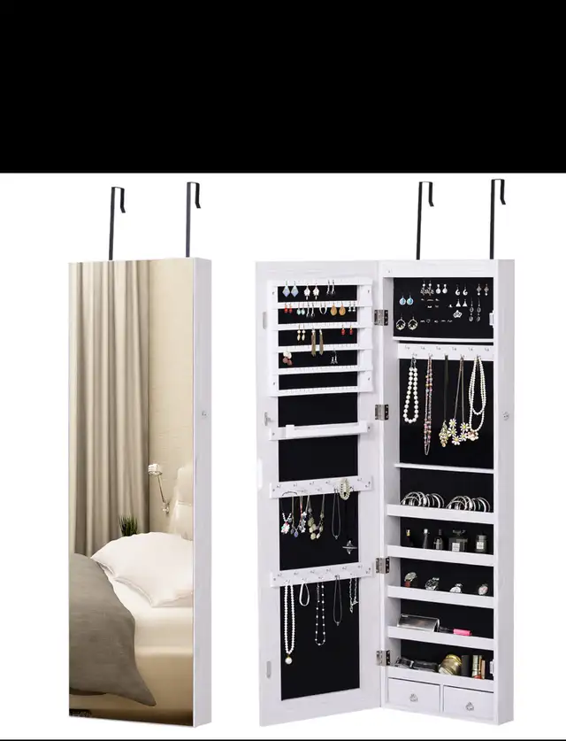 Jewelry cabinet  in Hutches & Display Cabinets in City of Toronto - Image 3