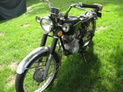 Moto antique, View more