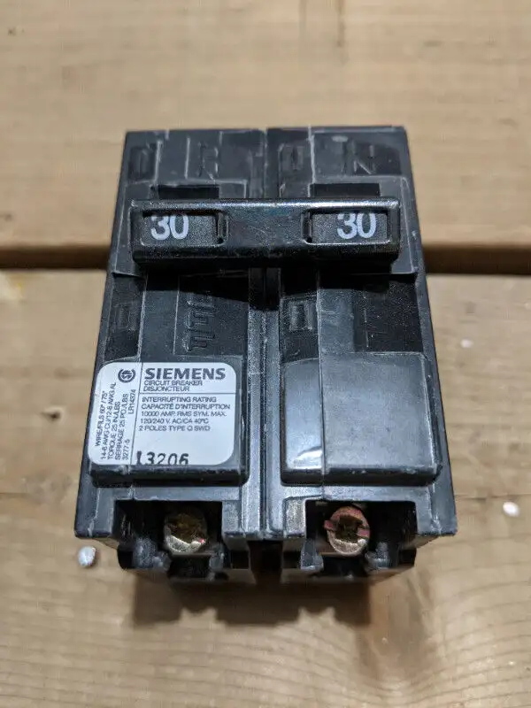 Disjoncteur in Electrical in Laval / North Shore - Image 2