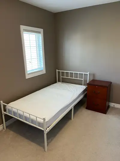 Room for Rental One single person only in one room. 3 rooms upstairs in a 1470 sqft condo for studen...