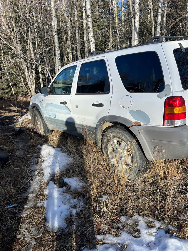 2001 ford escape in Cars & Trucks in Dawson Creek