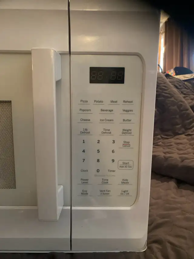 GE  Over range White Microwave in Microwaves & Cookers in Oshawa / Durham Region - Image 3