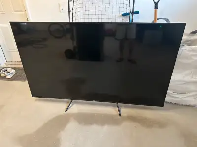 Selling a Hisense 75H78G 75" 4K UHD Smart TV. TV turns on but the screen stays black (needs backligh...